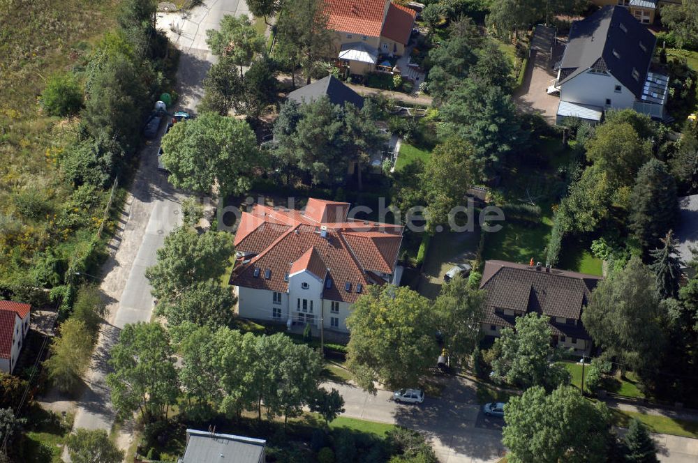 Luftaufnahme Berlin - Wohnhaus an der Dirschauer Strasse 2 in 12623 Berlin-Mahlsdorf, dem Sitz der Agentur euroluftbild.de