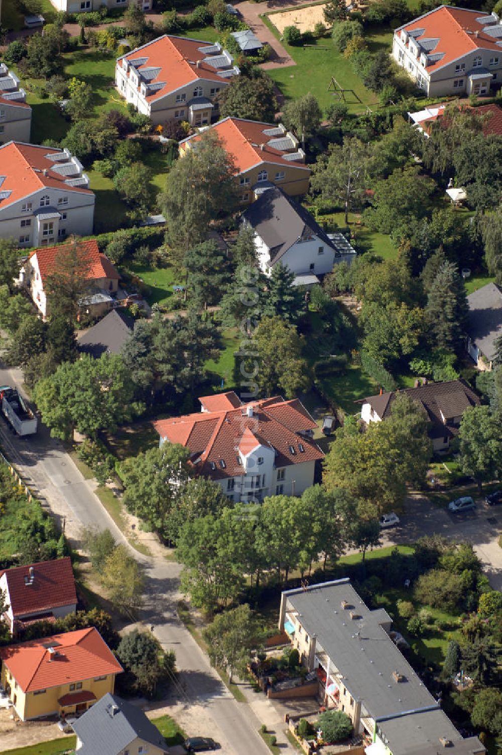 Luftbild Berlin - Wohnhaus an der Dirschauer Strasse 2 in 12623 Berlin-Mahlsdorf, dem Sitz der Agentur euroluftbild.de