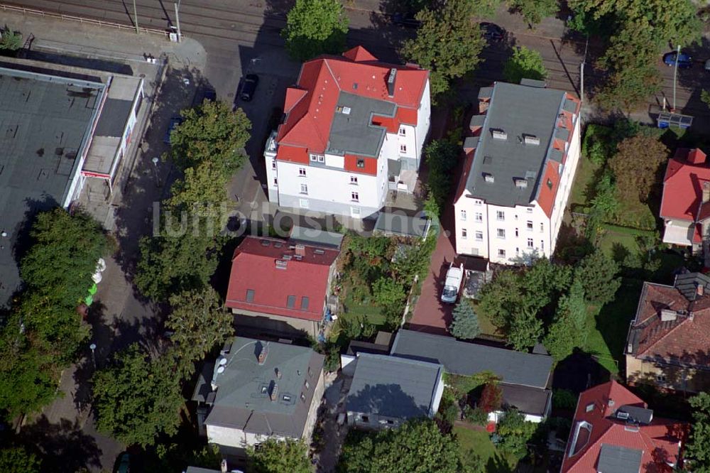 Berlin-Karlshorst aus der Vogelperspektive: Wohnhaus Ehrlichstraße Ecke Lehndorffstraße