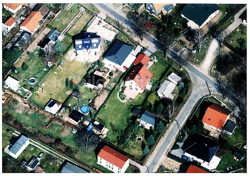 Luftaufnahme Falkensee / BRB - Wohnhaus der Familie Wagner an der Diesterwegstraße / Ecke Pestalozzistraße in Falkensee bei Spandau