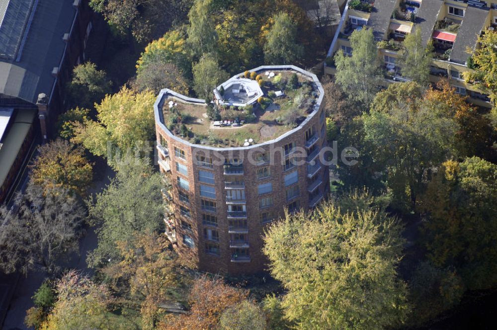 Luftaufnahme Berlin - Wohnhaus am Holsteiner Ufer in Berlin Tiergarten