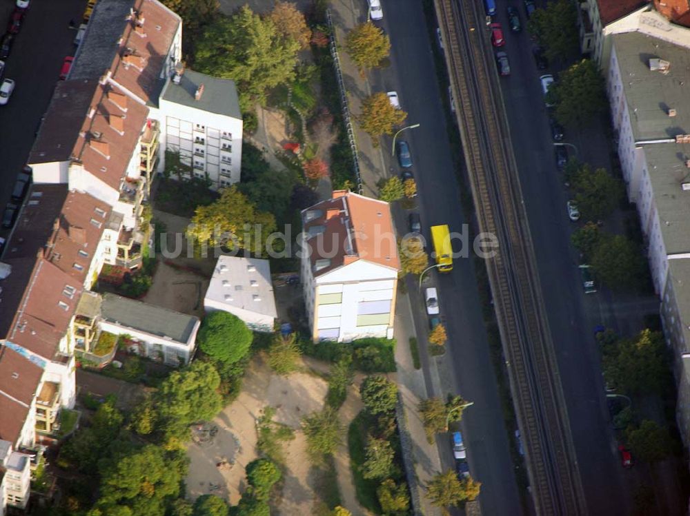 Berlin-Kreuzberg von oben - Wohnhaus in Kreuzberg.