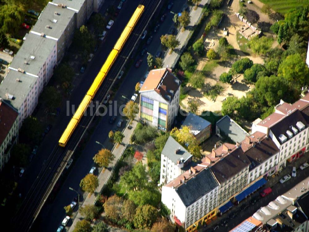 Berlin aus der Vogelperspektive: Wohnhaus in Kreuzberg.