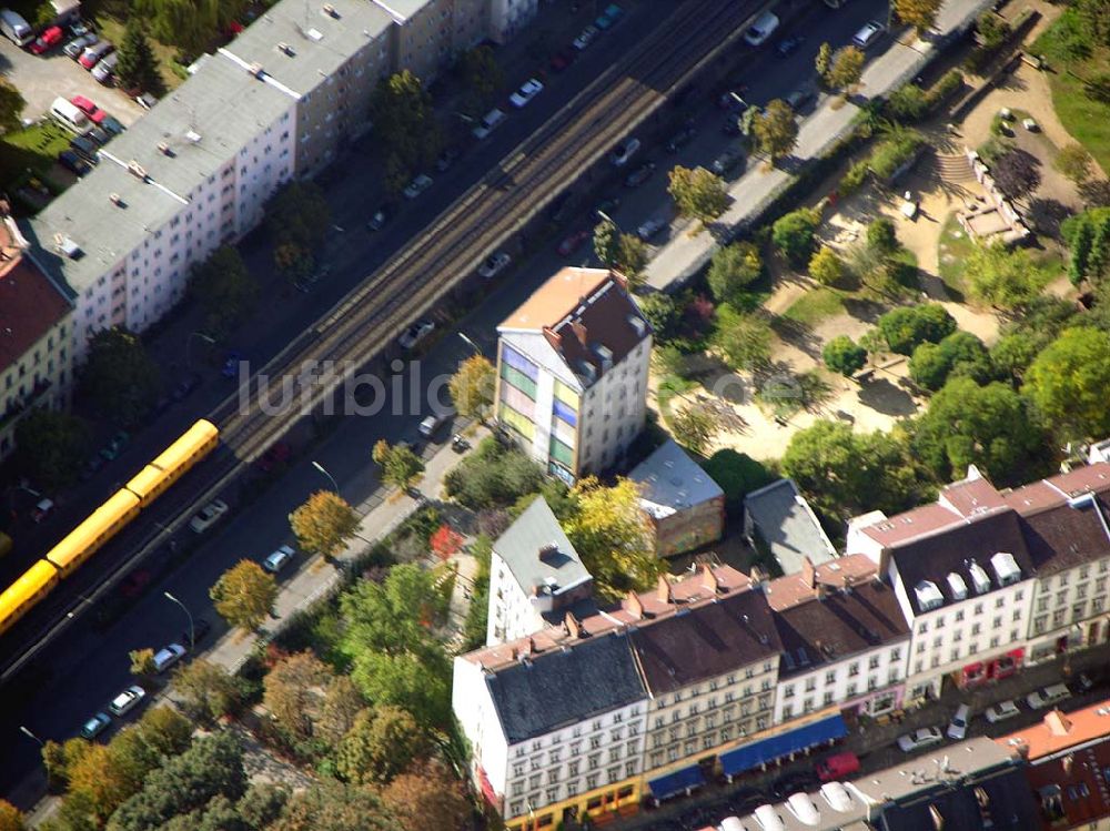 Luftbild Berlin - Wohnhaus in Kreuzberg.