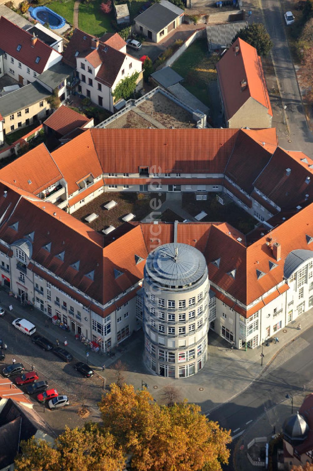 Luftbild Torgau - Wohnhaus und Ladenstraße in Torgau an der Elbe