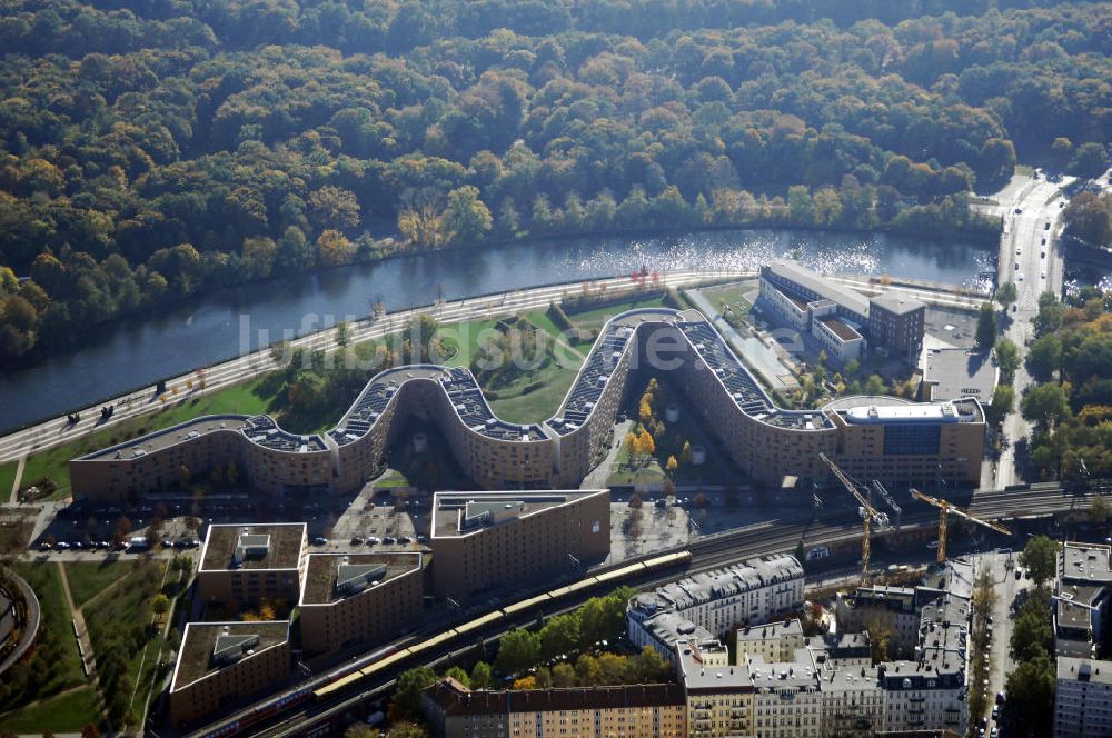 Berlin von oben - Wohnhaus im Moabiter Werder in Berlin