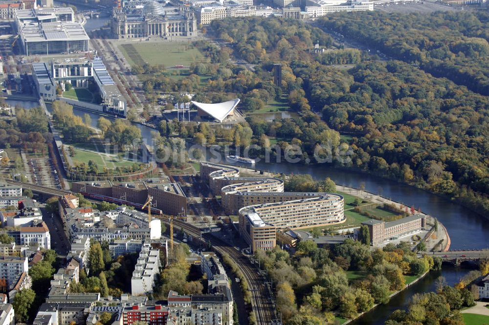 Luftbild Berlin - Wohnhaus im Moabiter Werder in Berlin