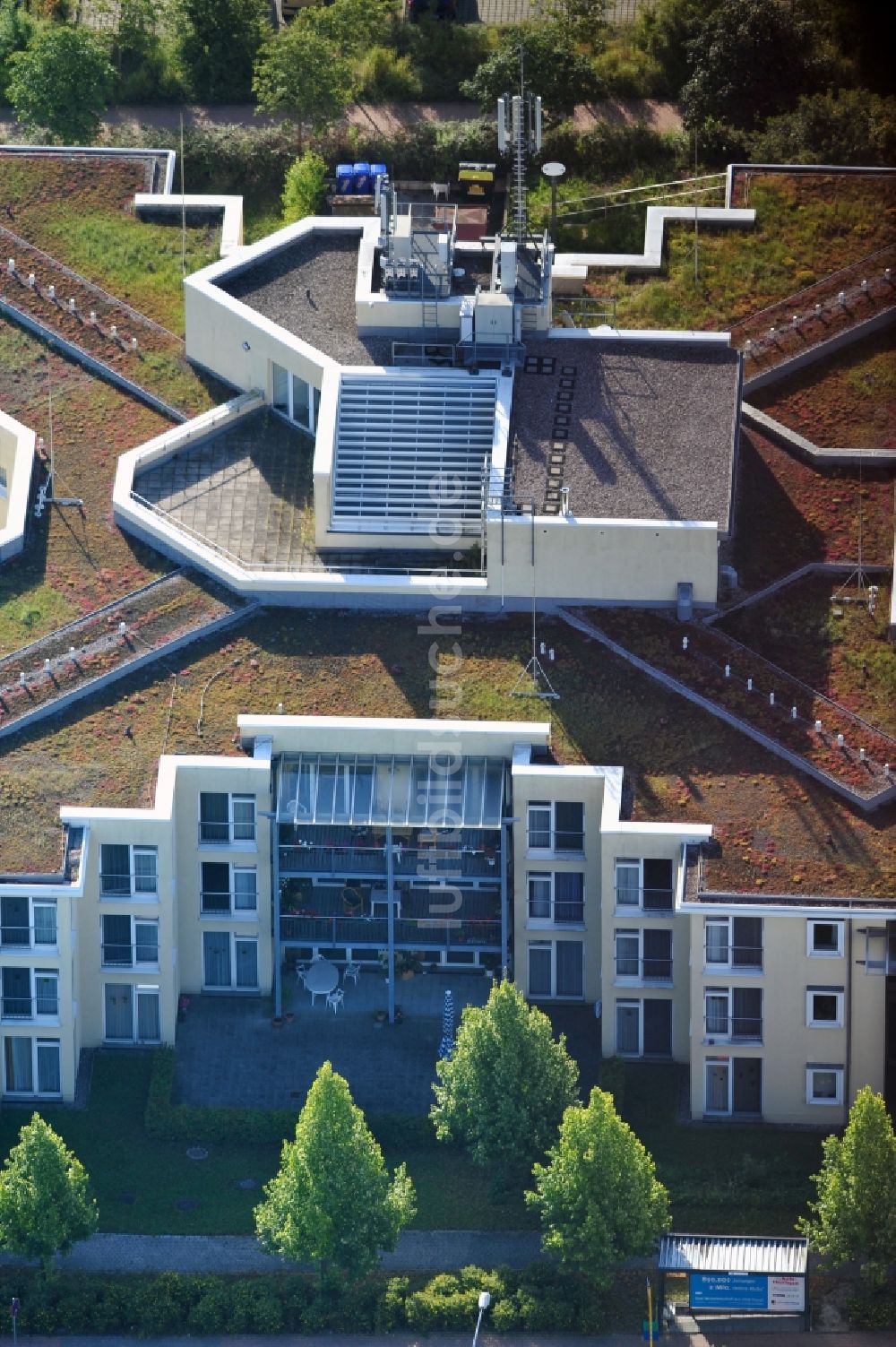 Luftbild Weimar - Wohnhaus neben dem Gelände der Sophien- und Hufeland-Klinik in Weimar im Bundesland Thüringen