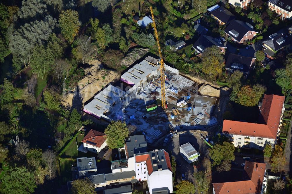 Berlin aus der Vogelperspektive: Wohnhaus- Neubau- Baustelle der Cardinalplatz GmbH & Co. KG in Berlin Köpenick