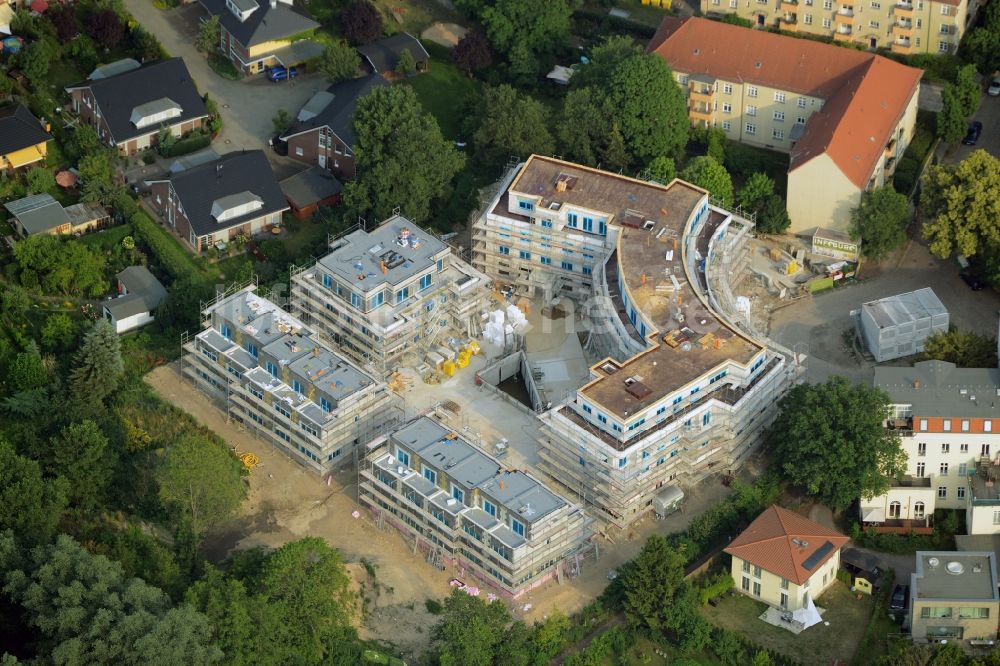 Berlin aus der Vogelperspektive: Wohnhaus- Neubau- Baustelle der Cardinalplatz GmbH & Co. KG in Berlin Köpenick