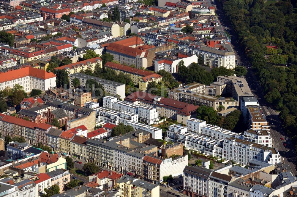 Luftaufnahme Berlin Friedrichshain - Wohnhaus - Neubaugebiet Prenzlauer Gärten im Stadtteil Friedrichshain von Berlin