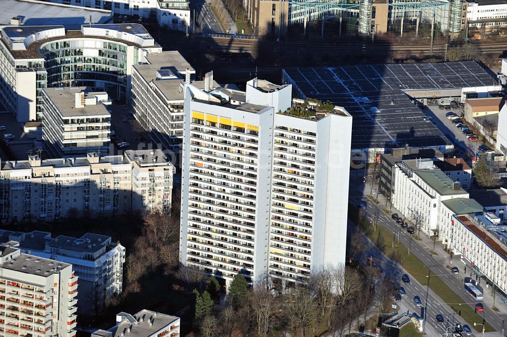 München aus der Vogelperspektive: Wohnhaus Seniorenwohnen Westpark in München / Neuhausen im Bundesland Bayern