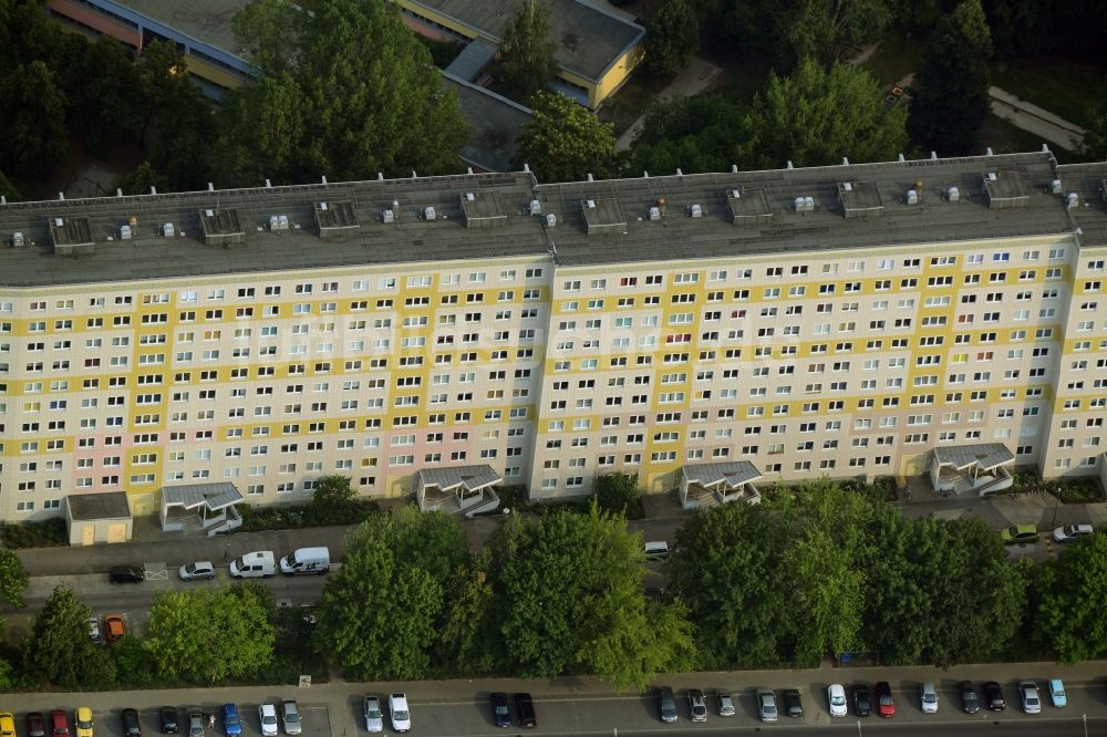 Berlin aus der Vogelperspektive: Wohnhausanlage an der Wendenschloßstraße im Ortsteil Köpenick im Bezirk Treptow-Köpenick in Berlin