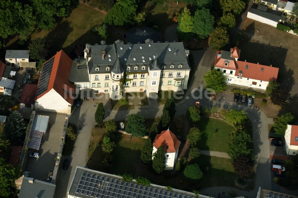 Zehringen aus der Vogelperspektive: Wohnheim für behinderte Menschen Gut Zehringen in Zehringen im Bundesland Sachsen-Anhalt