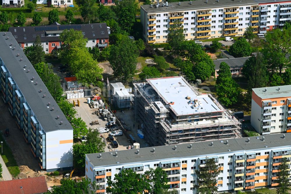 Bernau von oben - Wohnheim Wohnpflegeheim - Gebäude an der Hermann-Duncker-Straße in Bernau im Bundesland Brandenburg, Deutschland