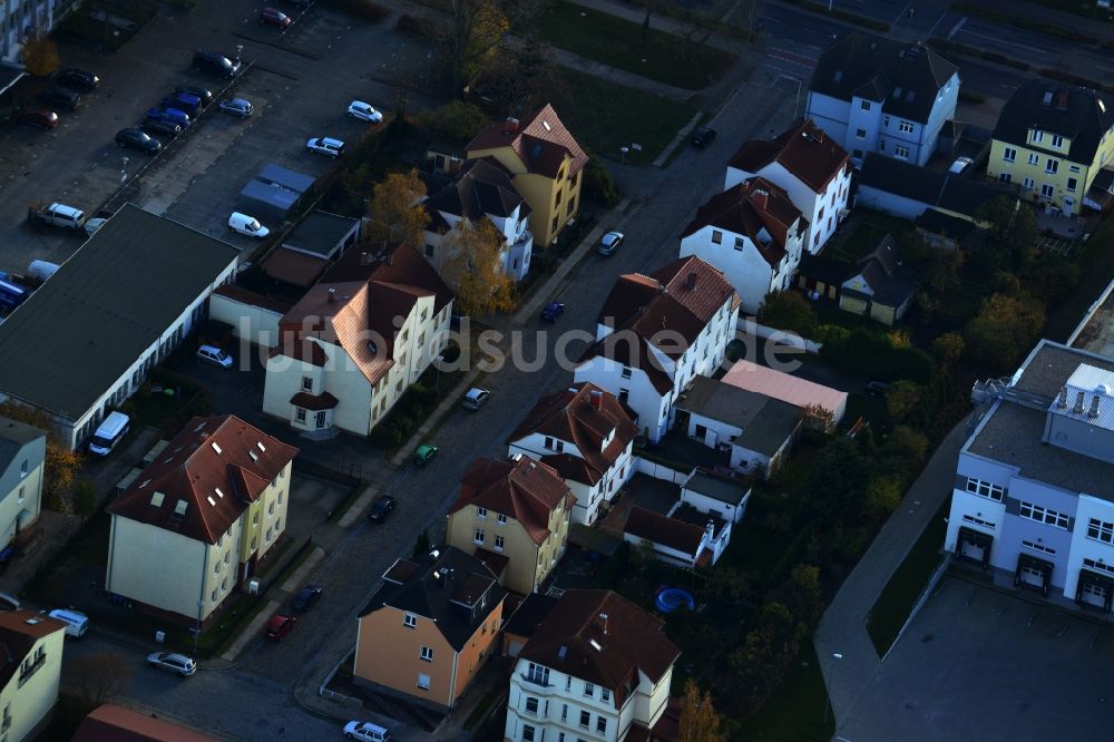 Neubrandenburg von oben - Wohnhäuser entlang der Ackerstraße in Neubrandenburg im Bundesland Mecklenburg-Vorpommern