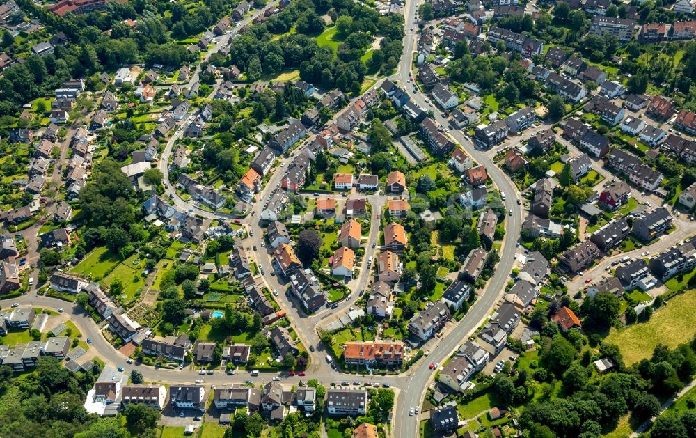 Essen aus der Vogelperspektive: Wohnhäuser- Inselsiedlung einer Mehrfamilienhaussiedlung zwischen der Straße Kattendahl und Oberhausener Straße in Essen im Bundesland Nordrhein-Westfalen