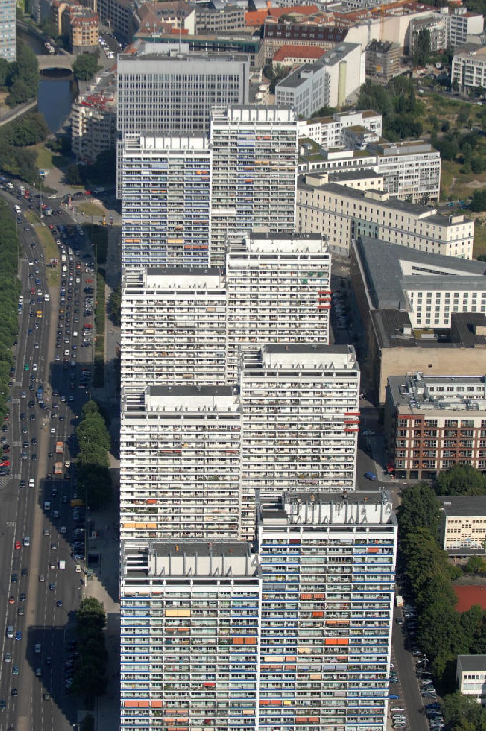 Luftaufnahme Berlin - Wohnhäuser an der Leipziger Straße in Berlin