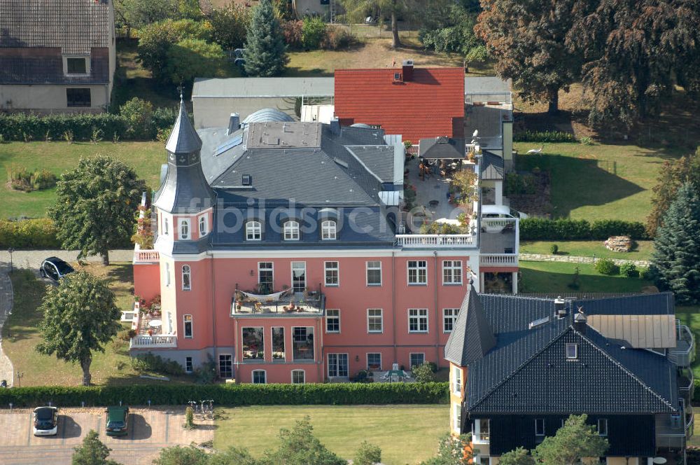 GRÜNHEIDE von oben - Wohnhäuser am Peetzsee in Grünheide