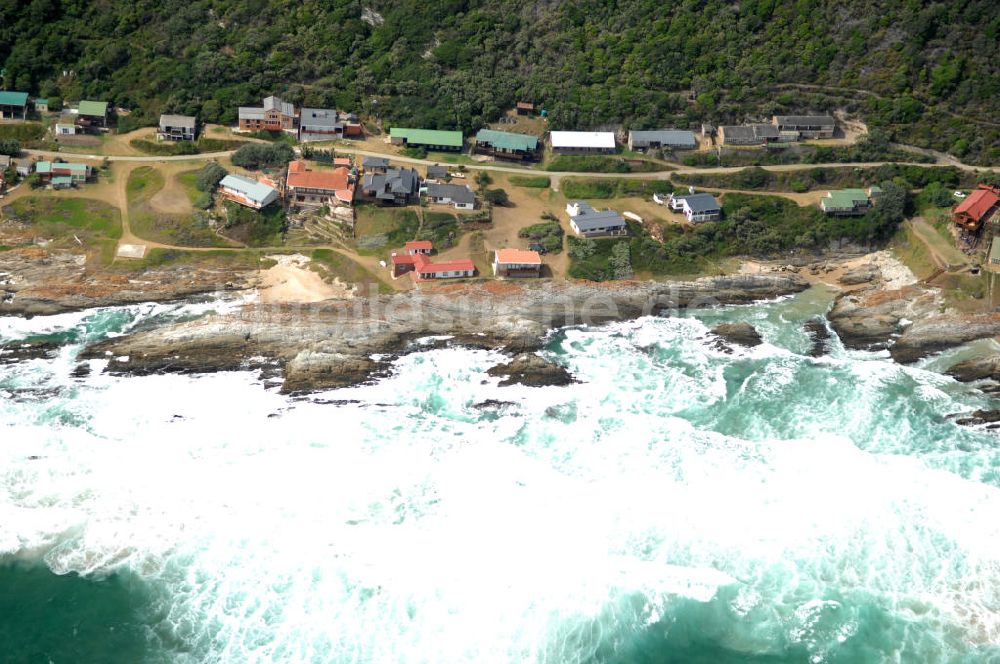 WESTKAP von oben - Wohnhäuser an der Steilküste der südafrikanischen Provinz Western Cape