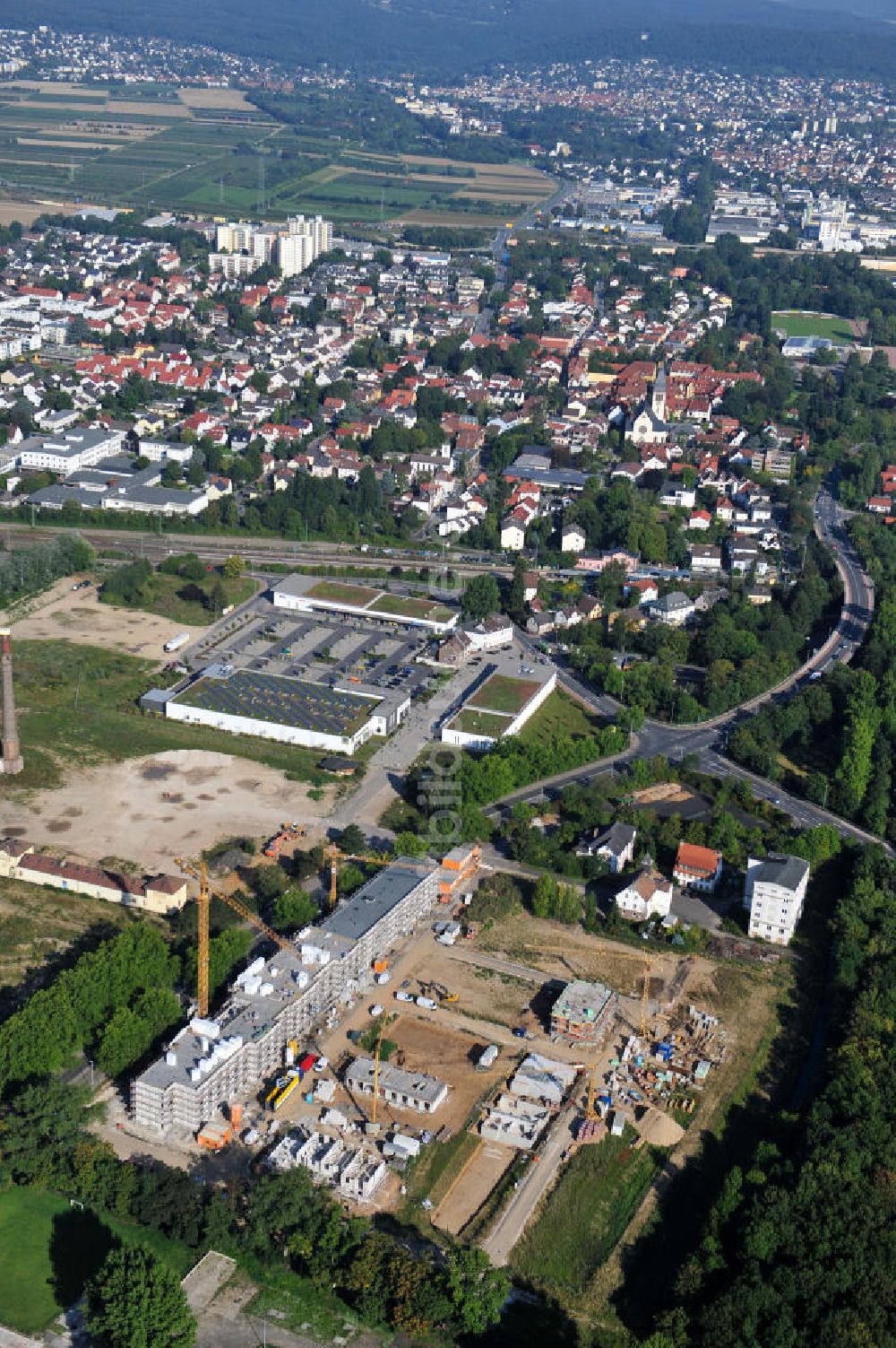 Hattersheim von oben - Wohnneubau am Hessendamm in Hattersheim am Main