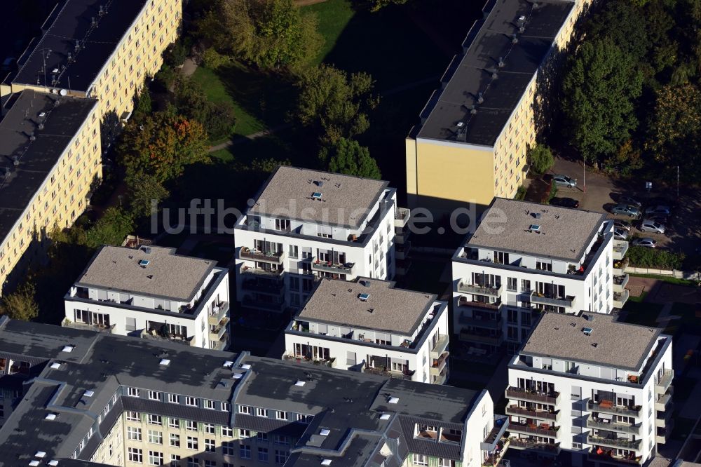 Berlin Lichtenberg aus der Vogelperspektive: Wohnneubau - Siedlung mit Mehrfamilienhäusern an der Möllendorfstraße in Berlin Lichtenberg