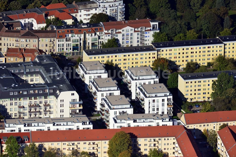 Berlin Lichtenberg aus der Vogelperspektive: Wohnneubau - Siedlung mit Mehrfamilienhäusern an der Möllendorfstraße in Berlin Lichtenberg