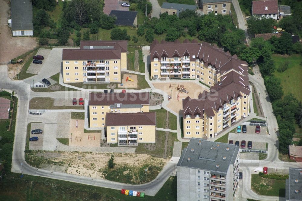 Seelow von oben - Wohnneubau - Siedlung Am Stadion in Seelow im Bundesland Brandenburg