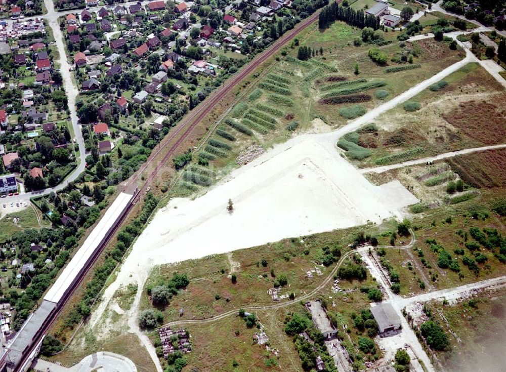 Luftbild Berlin - Biesdorf - Wohnneubauerschließungsfläche am S-Bahnhof Biesdorf - Süd.