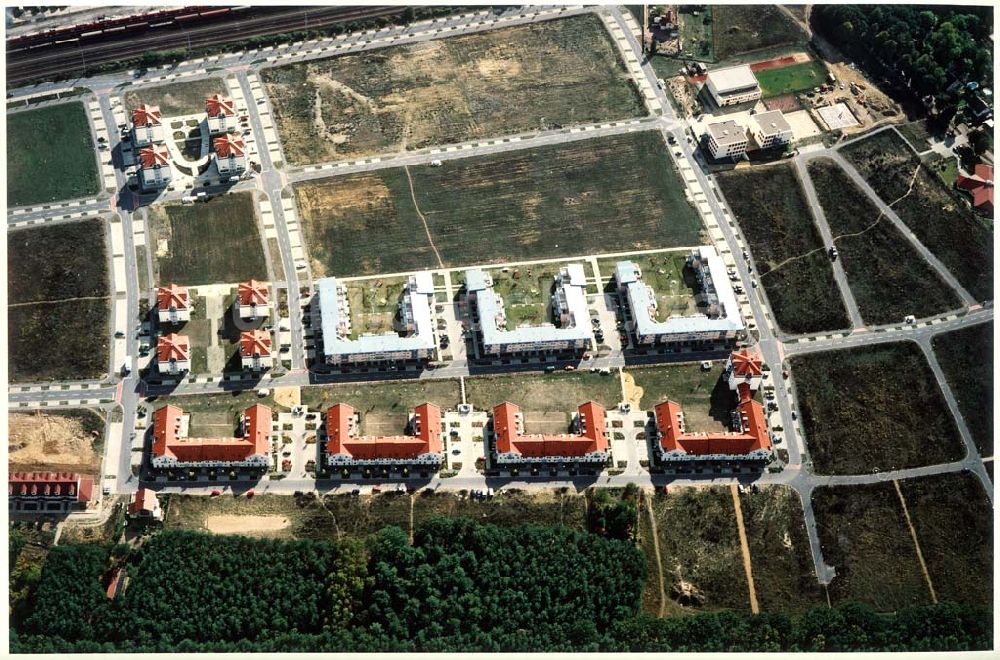 Michendorf / BRB aus der Vogelperspektive: Wohnneubaugebiet an der Bahnstraße in Michendorf / Potsdam - Mittelmark / BRB.