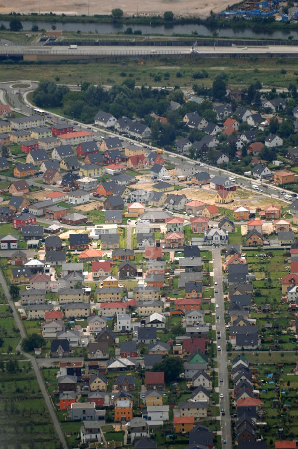 Berlin aus der Vogelperspektive: Wohnneubaugebiet in Berlin Johannisthal