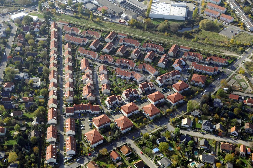 Luftaufnahme Berlin - Wohnneubaugebiet der cds Wohnbau Berlin GmbH am Hibiskusweg, Clematisweg, Bromelienweg, Straße An der Industriebahn im Stadtteil Weißensee