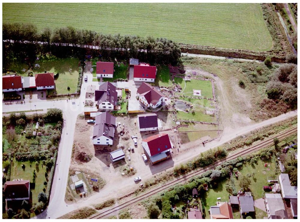 Graal-Müritz / Mecklenburg Vorpommern aus der Vogelperspektive: Wohnneubaugebiet der HAWO KG in Graal - Müritz Mecklenburg Vorpommern / 27.09.02