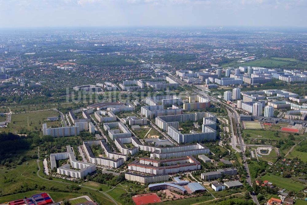 Berlin aus der Vogelperspektive: Wohnneubaugebiet an der Wartiner Straße, Vincent-van-Gogh-Straße und Falkenberger Chaussee in Berlin-Hohenschönhausen