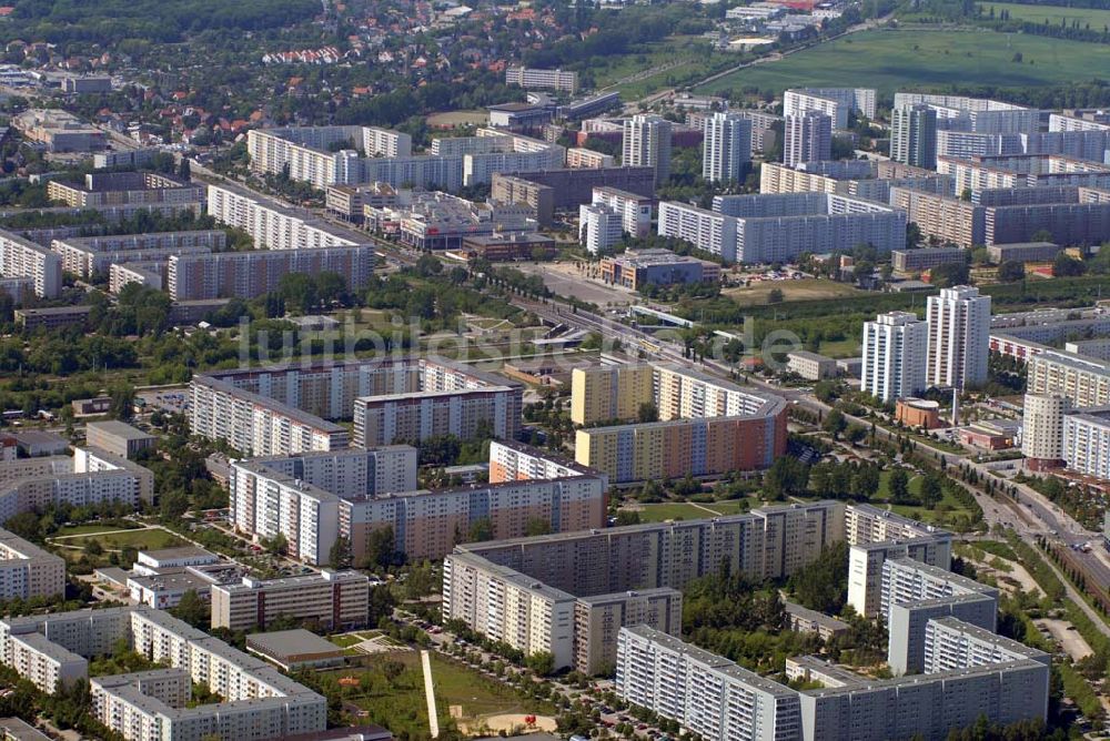 Berlin aus der Vogelperspektive: Wohnneubaugebiet an der Wartiner Straße, Vincent-van-Gogh-Straße und Falkenberger Chaussee in Berlin-Hohenschönhausen