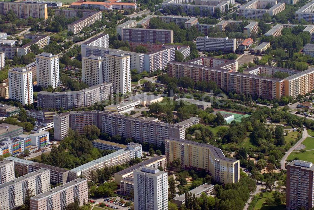 Luftaufnahme Berlin - Wohnneubaugebiet an der Wartiner Straße, Vincent-van-Gogh-Straße und Falkenberger Chaussee in Berlin-Hohenschönhausen