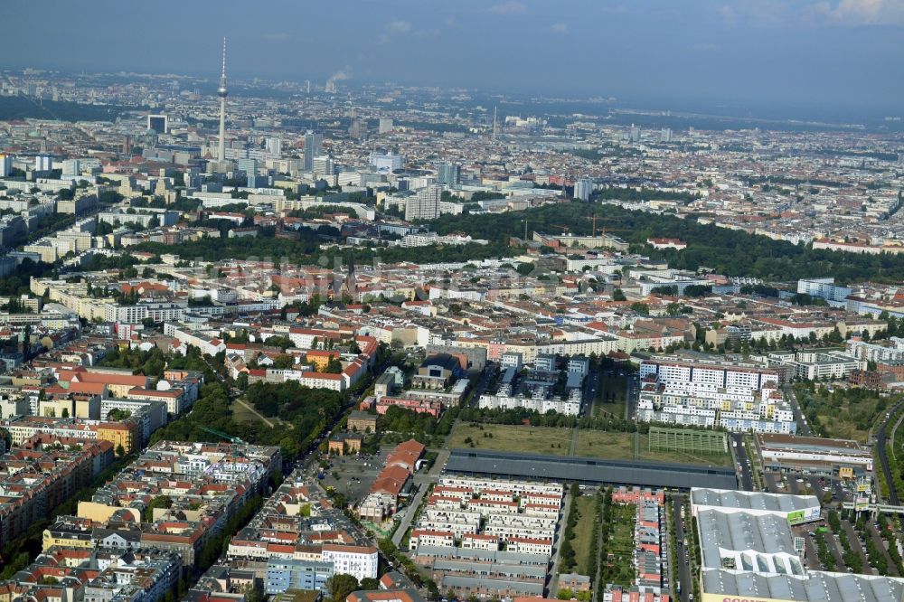 Luftbild Berlin Friedrichshain - Wohnneubaugebiete im Entwicklungsgebiet an der Eldenaer Straße in Berlin - Friedrichshain