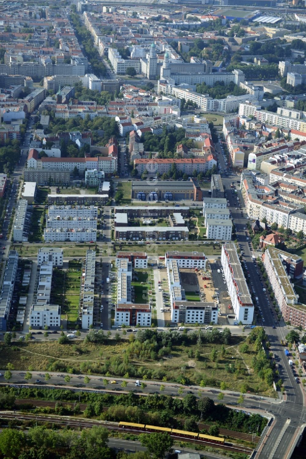 Luftbild Berlin Friedrichshain - Wohnneubaugebiete im Entwicklungsgebiet an der Eldenaer Straße in Berlin - Friedrichshain