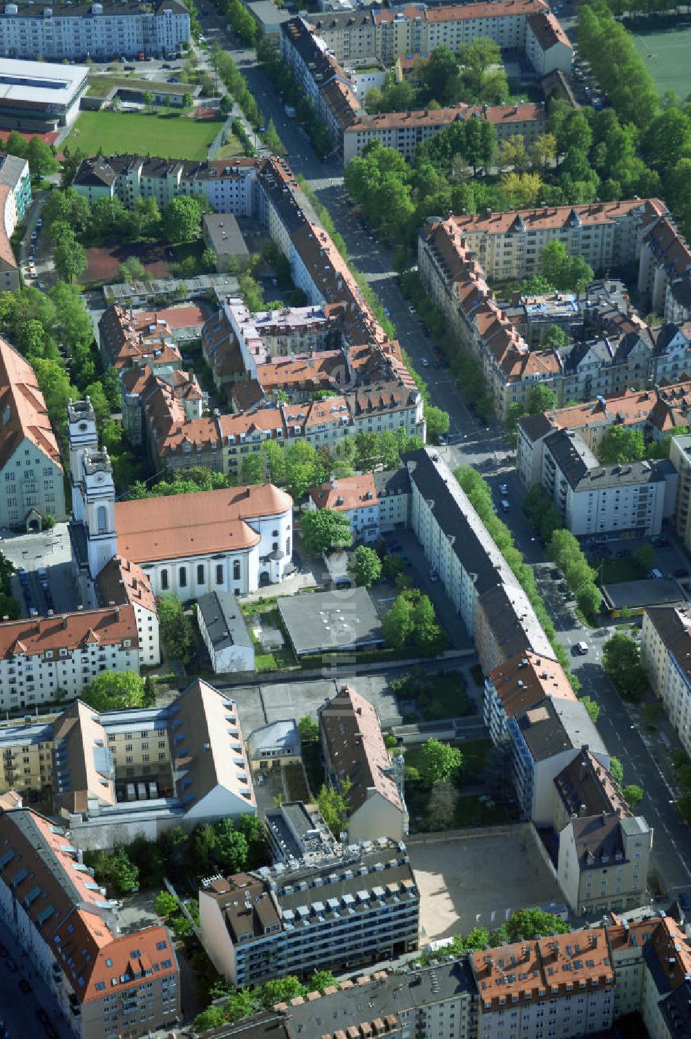 München aus der Vogelperspektive: Wohnneubaugebietes an der Implerstrasse / Thalkirchnerstrasse in München - Sendling