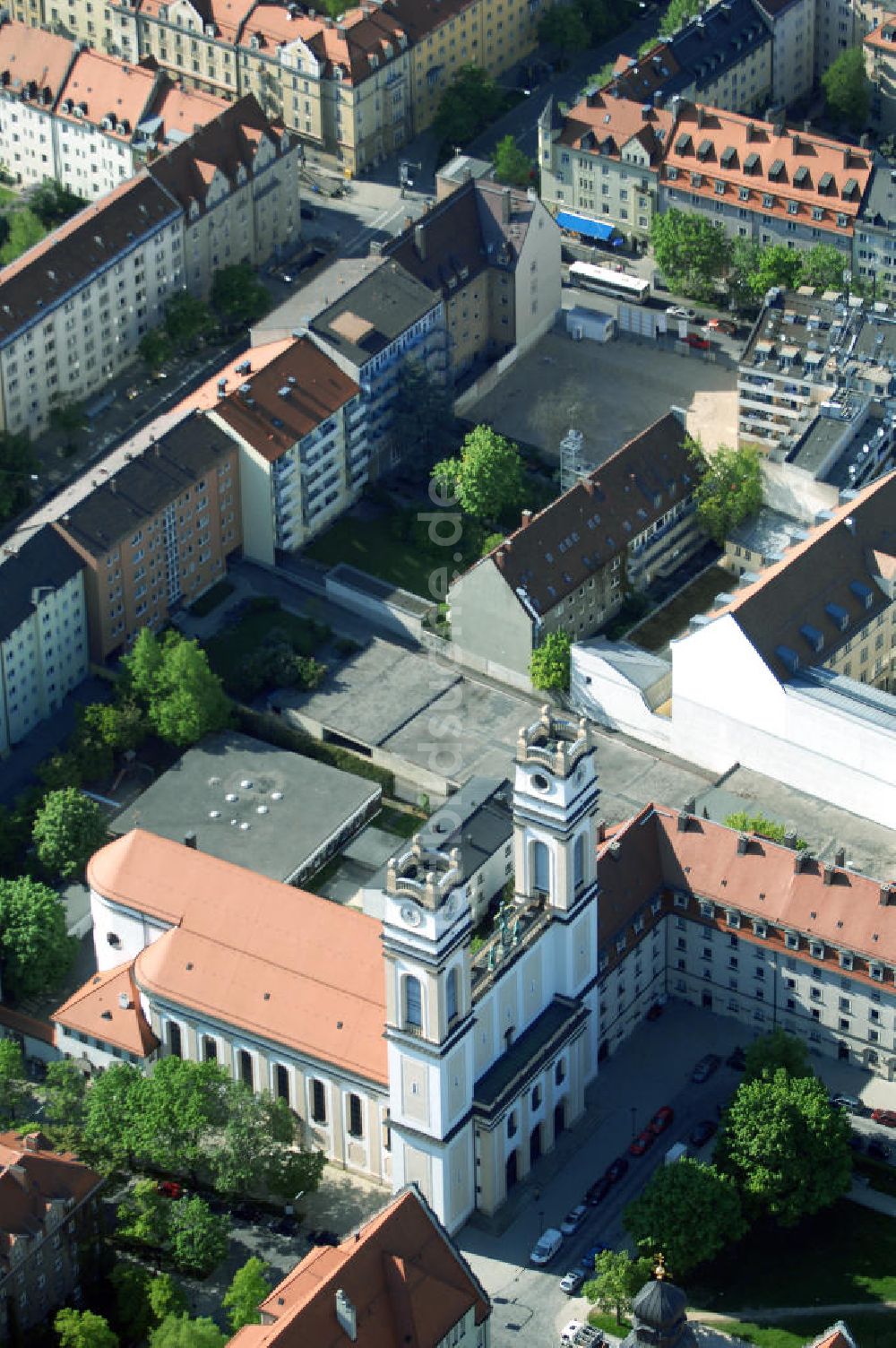 Luftbild München - Wohnneubaugebietes an der Implerstrasse / Thalkirchnerstrasse in München - Sendling