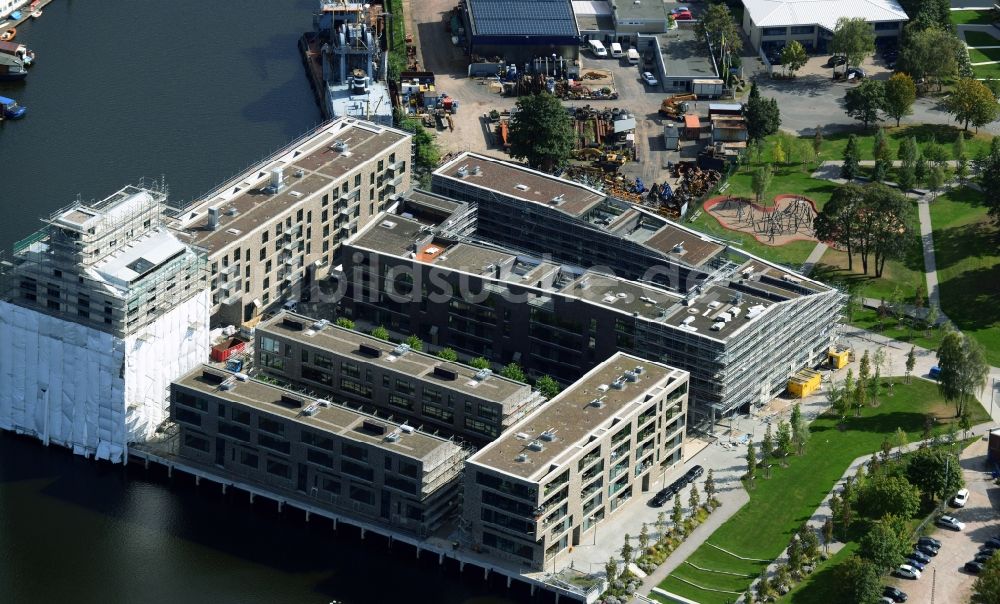 Luftaufnahme Hamburg - Wohnneubauquartier Marina auf der Schlossinsel in Hamburg - Harburg