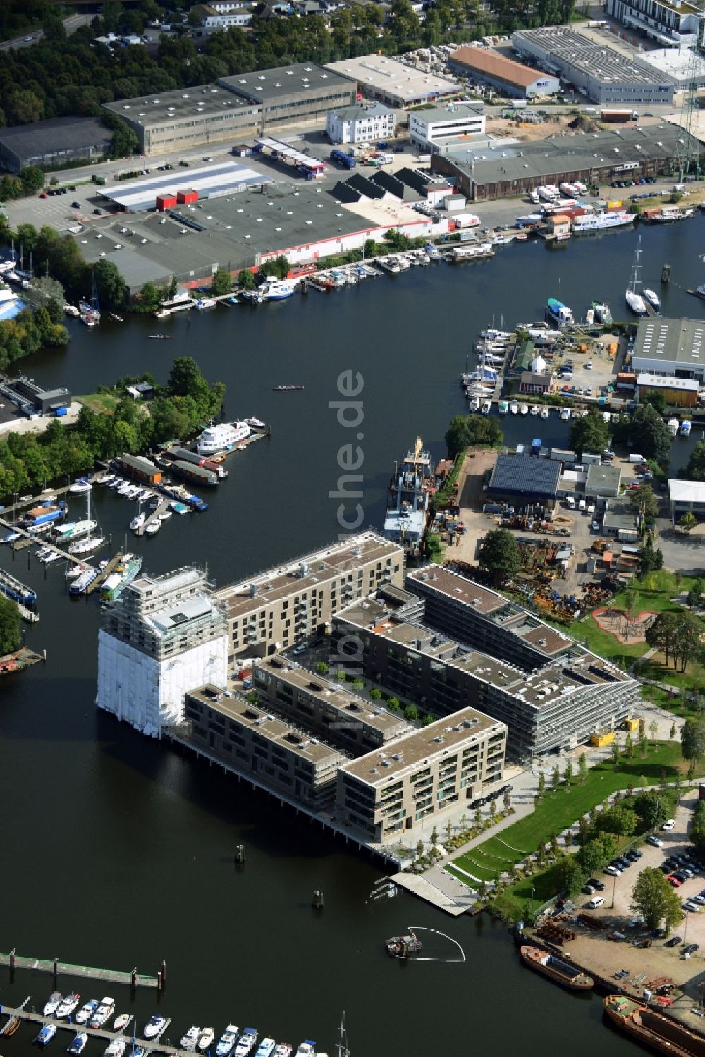 Luftaufnahme Hamburg - Wohnneubauquartier Marina auf der Schlossinsel in Hamburg - Harburg