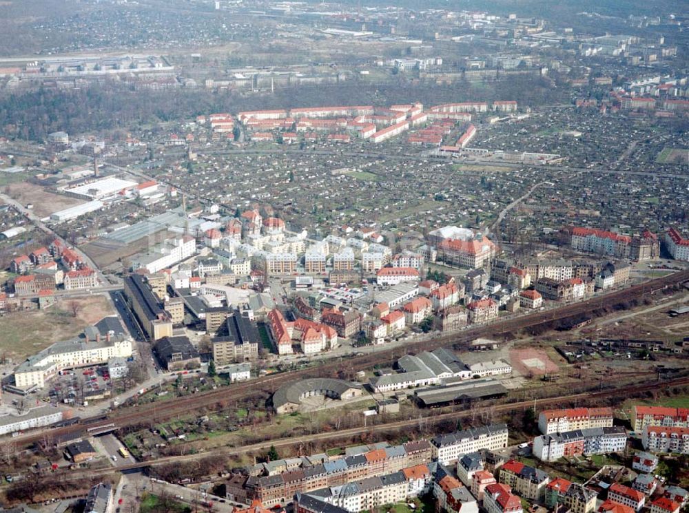 Dresden aus der Vogelperspektive: Wohnneubausiedlung der HVB-Projekt August der Starke an der Weinböhlaerstraße in Dresden-Pieschen.