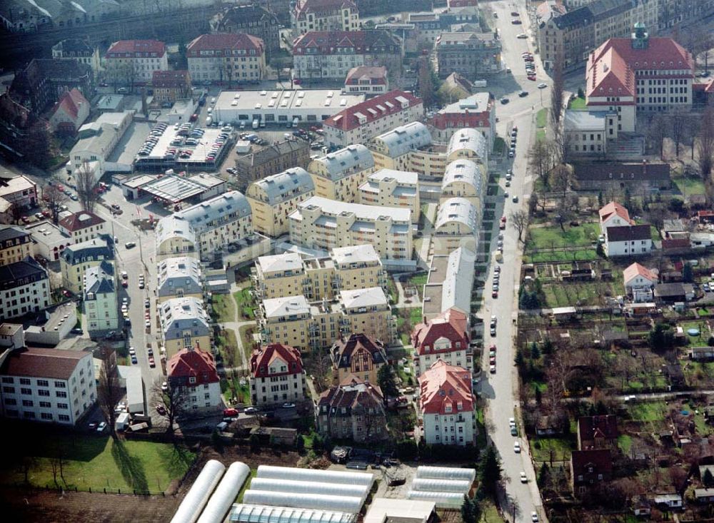 Dresden aus der Vogelperspektive: Wohnneubausiedlung der HVB-Projekt August der Starke an der Weinböhlaerstraße in Dresden-Pieschen.