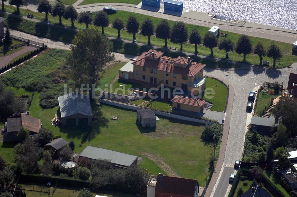 WITTENBERGE aus der Vogelperspektive: Wohnneubauten an der Wahrenberger Strasse in Wittenberge am Elbufer