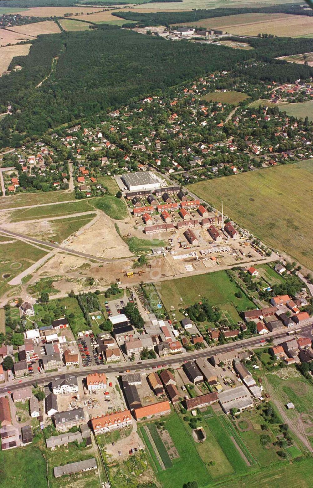 Ahrensfelde bei Berlin aus der Vogelperspektive: Wohnpark Ahrensfelder Dreieck der STOBAU Bauträger GmbH (Unternehmensgruppe Stoffel).