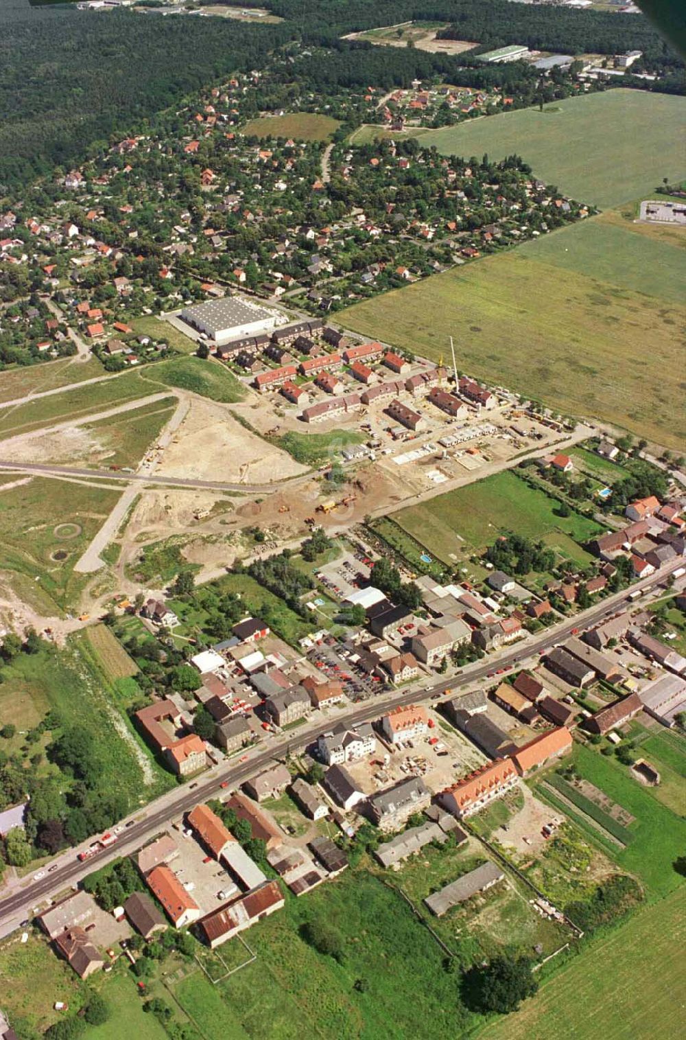 Luftbild Ahrensfelde bei Berlin - Wohnpark Ahrensfelder Dreieck der STOBAU Bauträger GmbH (Unternehmensgruppe Stoffel).