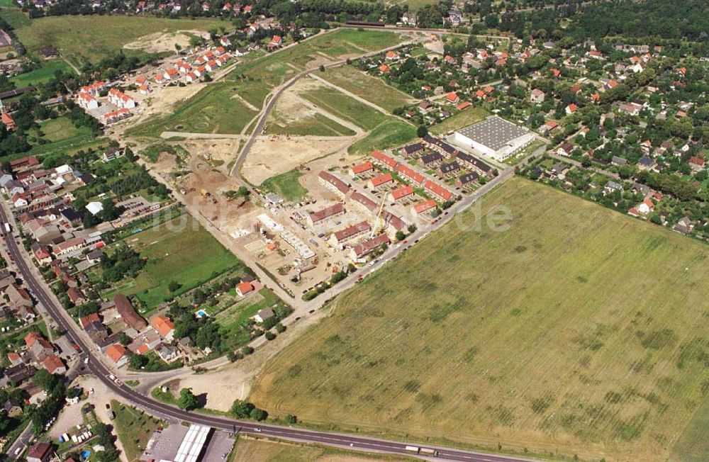 Ahrensfelde bei Berlin von oben - Wohnpark Ahrensfelder Dreieck der STOBAU Bauträger GmbH (Unternehmensgruppe Stoffel).