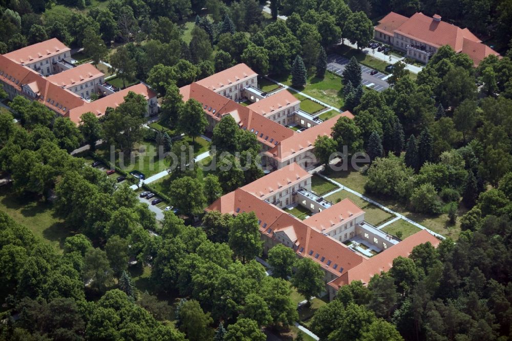 Berlin von oben - Wohnpark Allees des Chateaux in Berlin - Buch