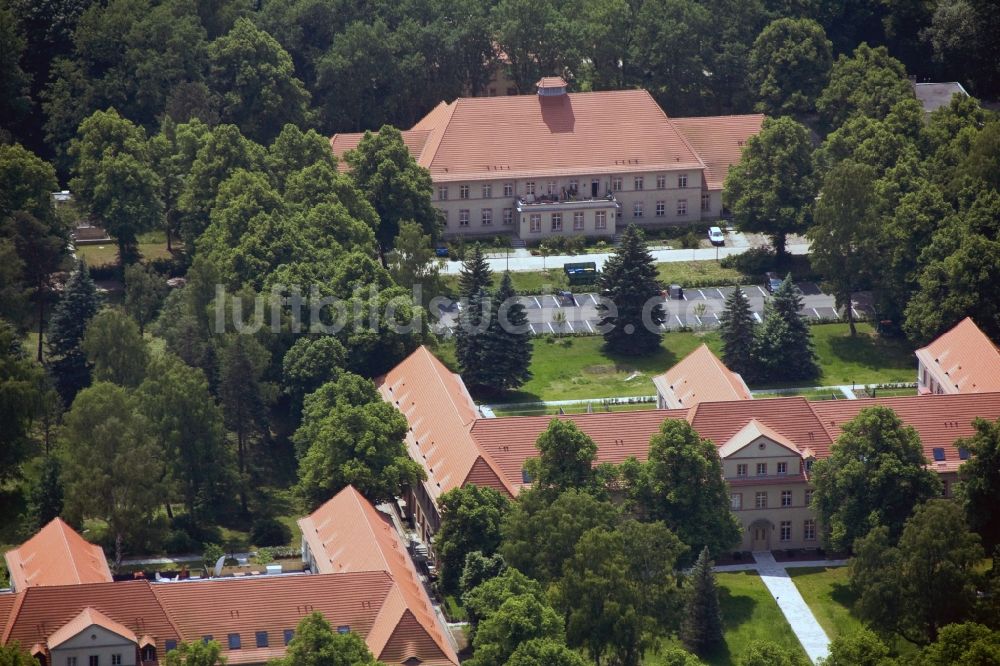 Berlin aus der Vogelperspektive: Wohnpark Allees des Chateaux in Berlin - Buch